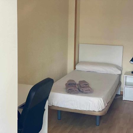 Bed and Breakfast Residencia 12 Octubre Madryt Zewnętrze zdjęcie