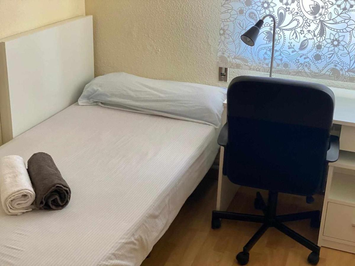 Bed and Breakfast Residencia 12 Octubre Madryt Zewnętrze zdjęcie